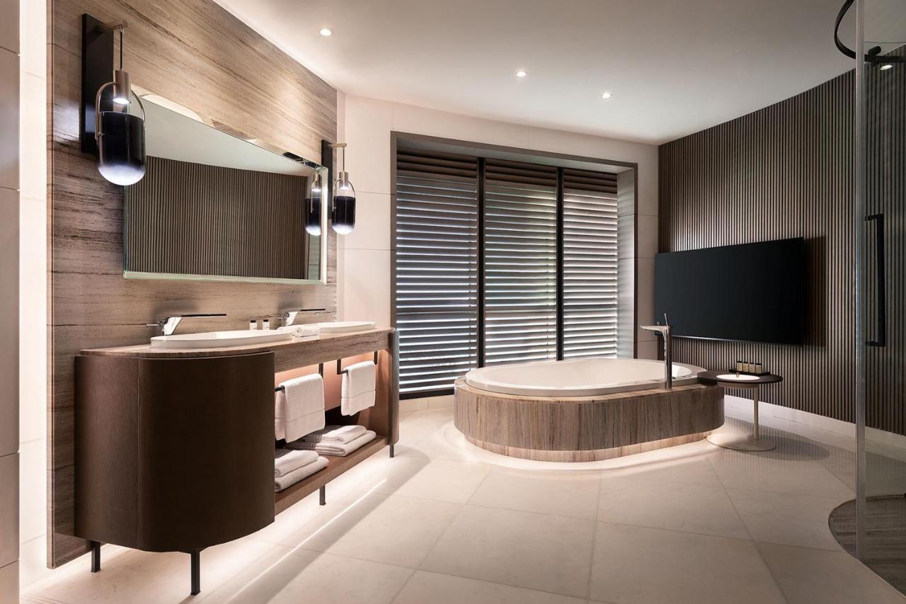 Sheraton Jeddah Hotel - Saudi Brothers Commercial Company Branch Экстерьер фото Bathroom