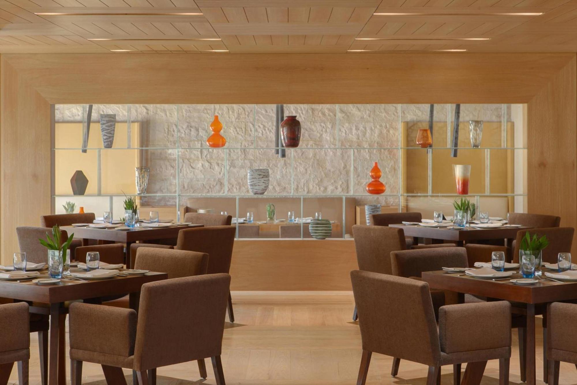 Sheraton Jeddah Hotel - Saudi Brothers Commercial Company Branch Экстерьер фото The restaurant