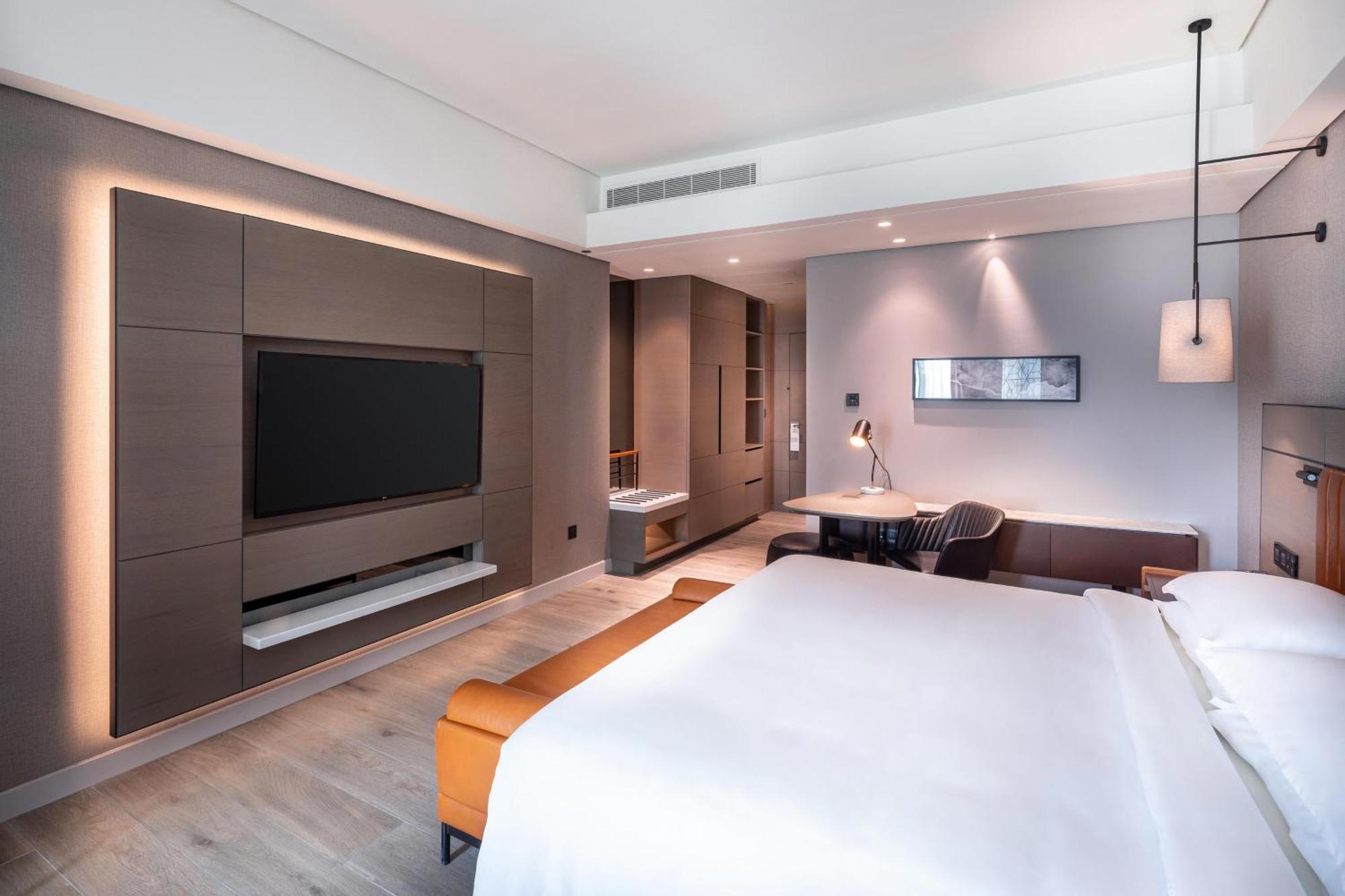 Sheraton Jeddah Hotel - Saudi Brothers Commercial Company Branch Экстерьер фото Deluxe Room