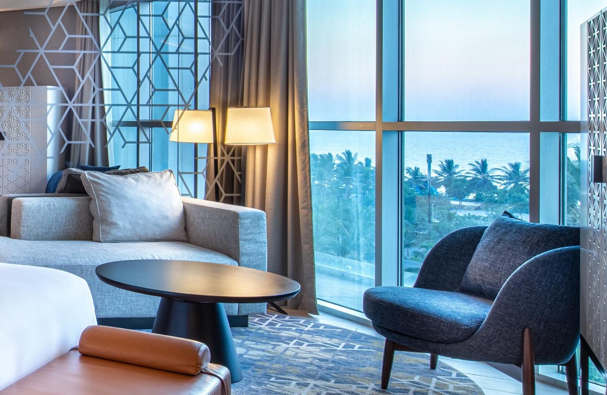 Sheraton Jeddah Hotel - Saudi Brothers Commercial Company Branch Экстерьер фото A suite at the hotel